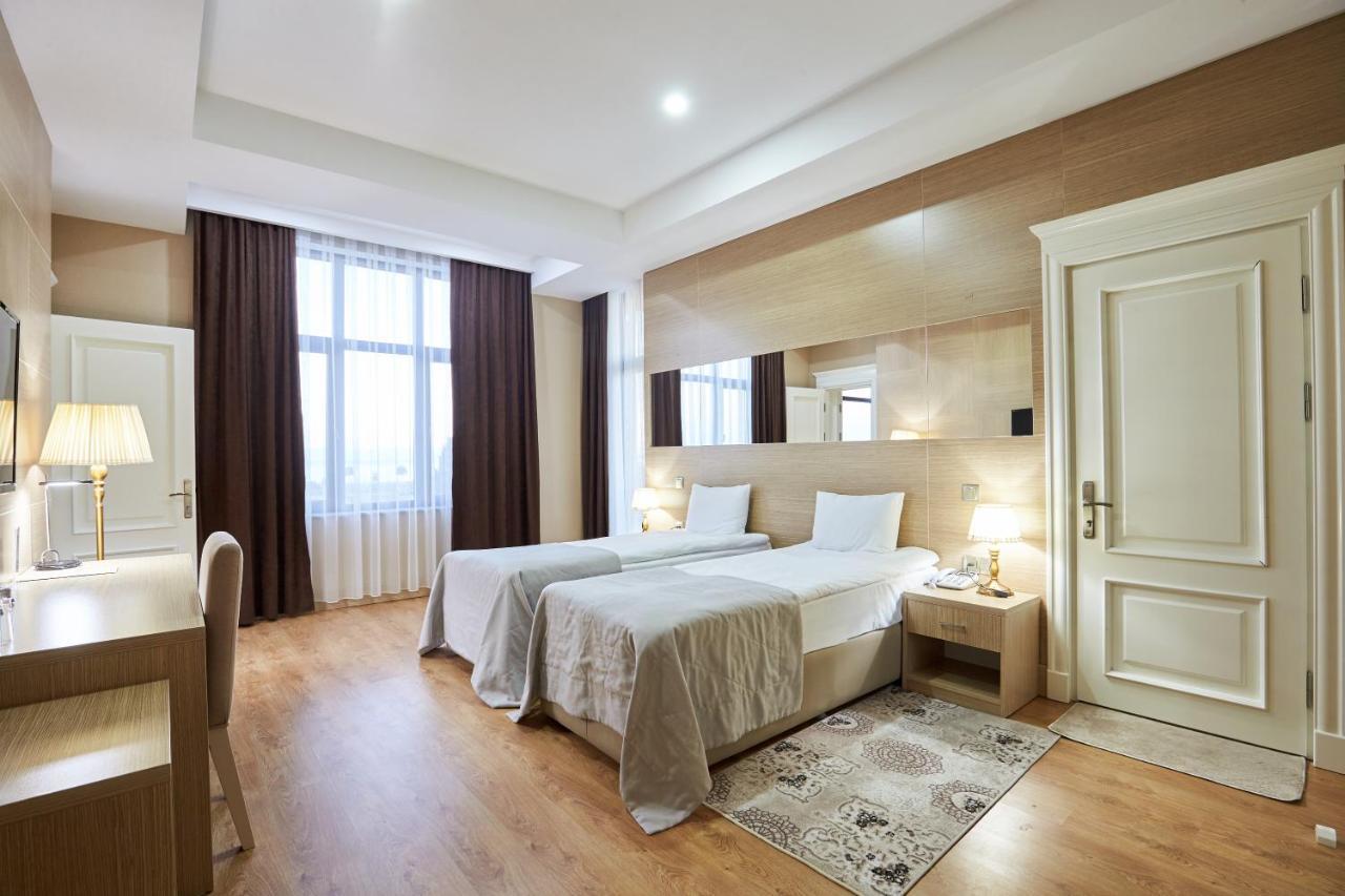 Nobel Hotel Baku Exterior photo
